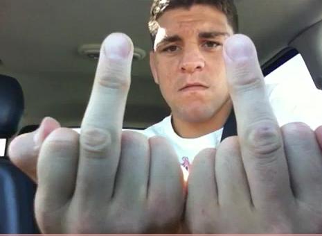 nick diaz среден пръст