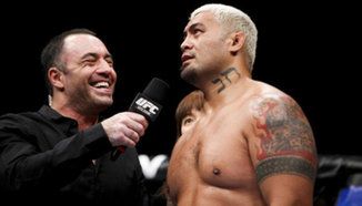 Mark Hunt готов да излезе срещу Dos Santos в UFC 160
