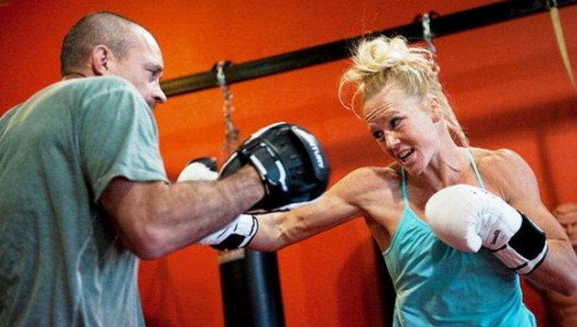 Холм приключи кариерата с победа