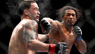 UFC 164 с Henderson срещу Grant за главно събитие