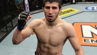 Jorge Masvidal срещу Rustam Khabilov през ноември