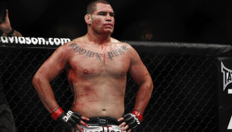 UFC 166: Velasquez vs. Dos Santos 3 на 19 октомври в Хюстън, САЩ