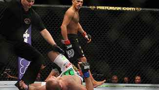 Anthony Pettis - твърде интелигентен за Melendez и Sanchez