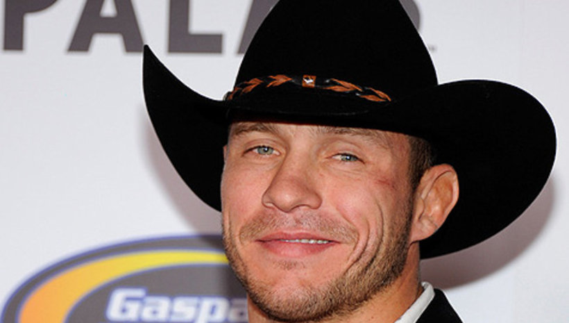 Donald Cerrone срещу Khabib Nurmagomedov през септември
