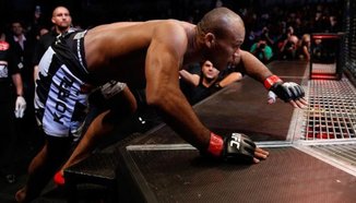 Ronaldo Souza срещу Yoel Romero на 28 февруари