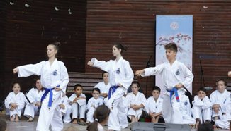 Таекуондисти 'загряваха' с форми за предстоящите състезания