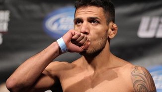 Dos Anjos ще се върне през декември