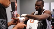 Uriah Hall срещу Joe Riggs в UFC Fight Night 71