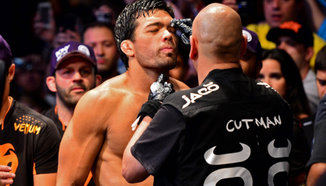 Machida срещу Henderson II в UFC on FOX 19