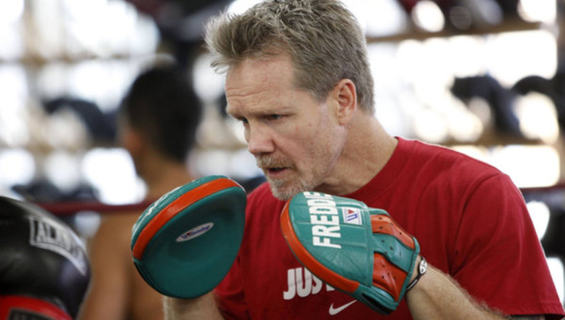 Roach вярва, че Pacquiao може да нокаутира Bradley