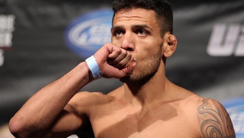 Rafael dos Anjos показа снимка на счупеното си стъпало