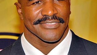 Ивендър Холифийлд: Никой не може да ме свали от ринга