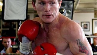 Ricky Hatton приключва с боксовата си кариера