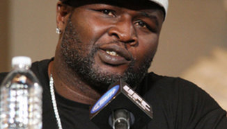 James Toney приключи с UFC след загубата си от Randy Couture