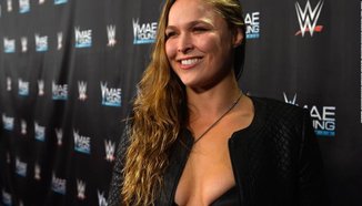 Ronda Rousey изгони репортер от своята зала