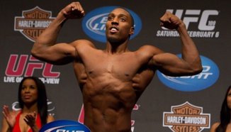 Phil Davis срещу Tim Boetsch в UFC 123