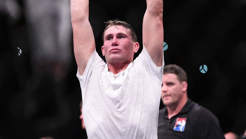 Darren Till и Junior Dos Santos полетяха в ранглистата на UFC