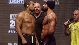 Yoel Romero иска битка с Daniel Cormier в полутежка категория