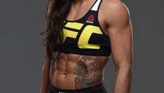 Claudia Gadelha готова да даде реванш на Carla Epsarza