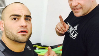 Mark Henry: Аз съм виновен, за непозволения удар с лакът, който Eddie използа