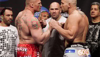 Shane Carwin: Не отписвайте Lesnar