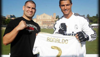 Кристиано Роналдо е запален фен на свободните боеве