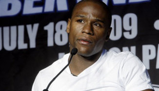 Floyd Mayweather срещу Victor Ortiz (Видео)