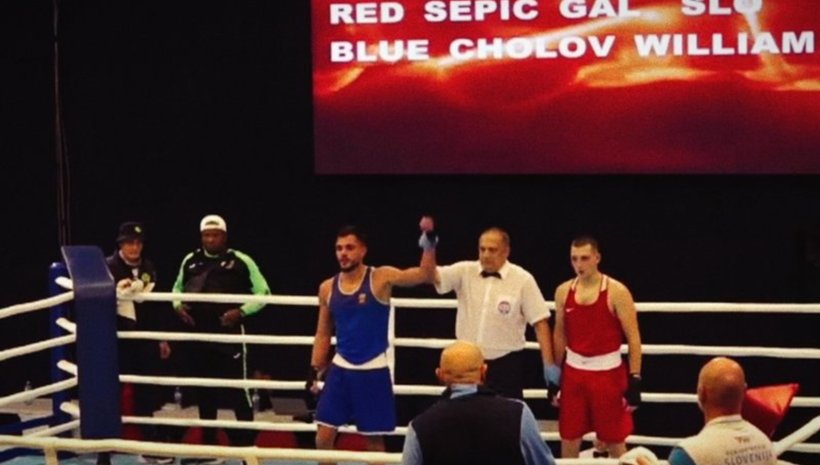 И Уилиам Чолов на 1/4-финал на Европейското по бокс