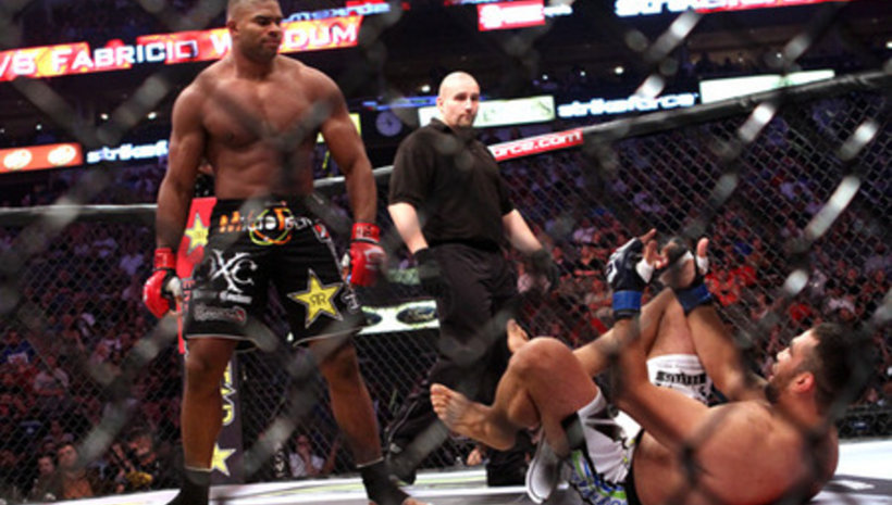 Alistair Overeem с повишени нива на тестостерон. Двубоят с JDS е под въпрос