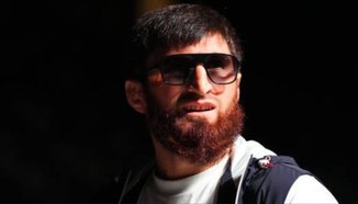 'Той знае как да се предава', Анкалаев се подиграва на Перейра с видео