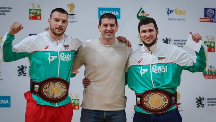 Кирил Милов и Ахмед Батаев със златните пояси