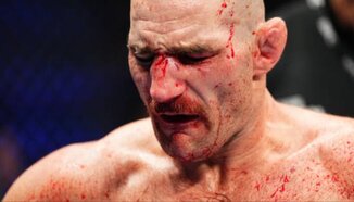 'Страхливец' - шампион на UFC посече Шон Стрикланд след загубата: Той е расистки клоун