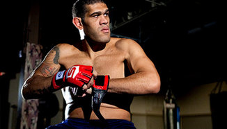 Bigfoot получава подкрепа при подготовката си за Velasquez