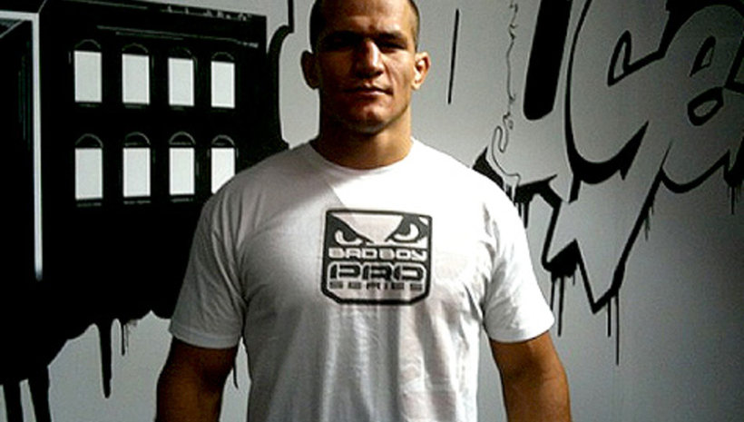 Junior dos Santos: Пътят към шампионския колан (видео)