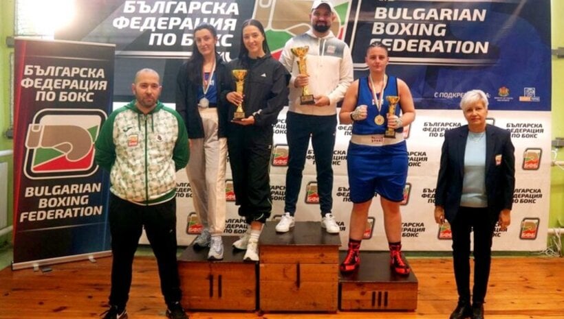 Червен бряг шампион при жените