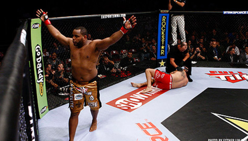 Daniel Comrier се цели в UFC титла, ако победи Mir