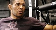 Antonio Rodrigo Nogueira бил със спукано ребро в UFC 153