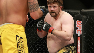 Matt Mitrione залага за Roy Nelson срещу Carwin