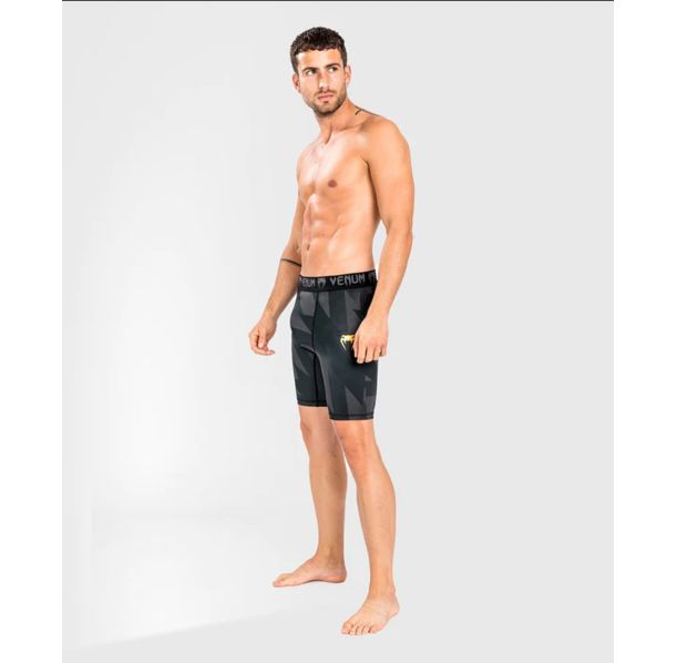 Тренировъчен клин с къси крачоли - Venum Razor Vale Tudo Shorts - Black/Gold​