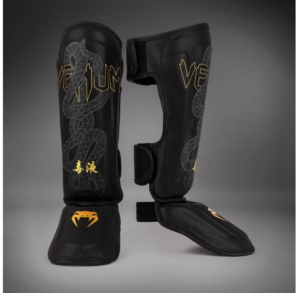 Протектори за крака - Venum Serpenti Shinguards - Black/Silver/Gold​