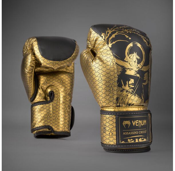 БОКСОВИ РЪКАВИЦИ - Venum x Assassin's Creed Shadows Boxing Gloves - Black/Gold​